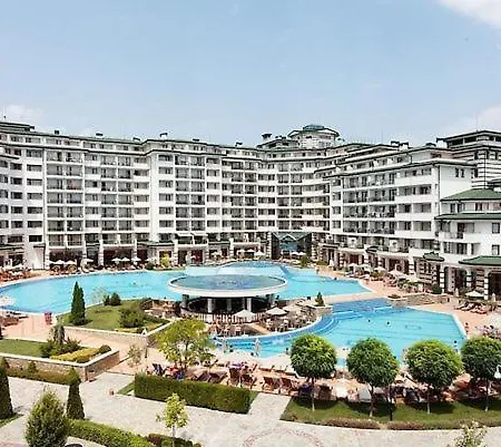 Emerald & Hotel